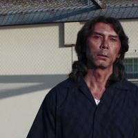 Lou Diamond Philips dans le rôle de Richard Ramìrez