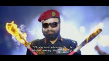 Jung Hai Humri Aatankwad Se - Gurmeet Ram Rahim Singh chante la beauté des armes